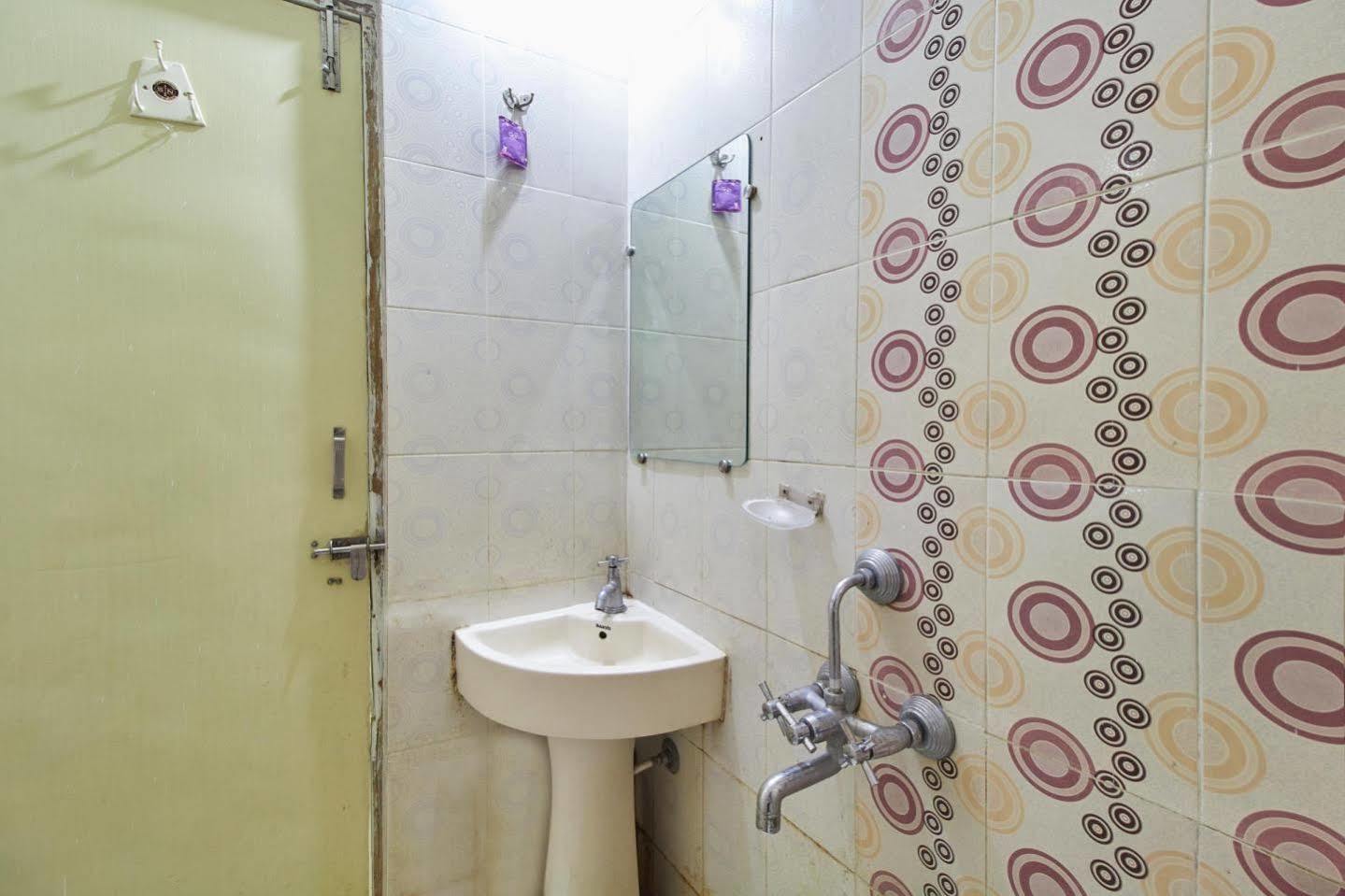 Hotel Preetam Aurangabad Kültér fotó
