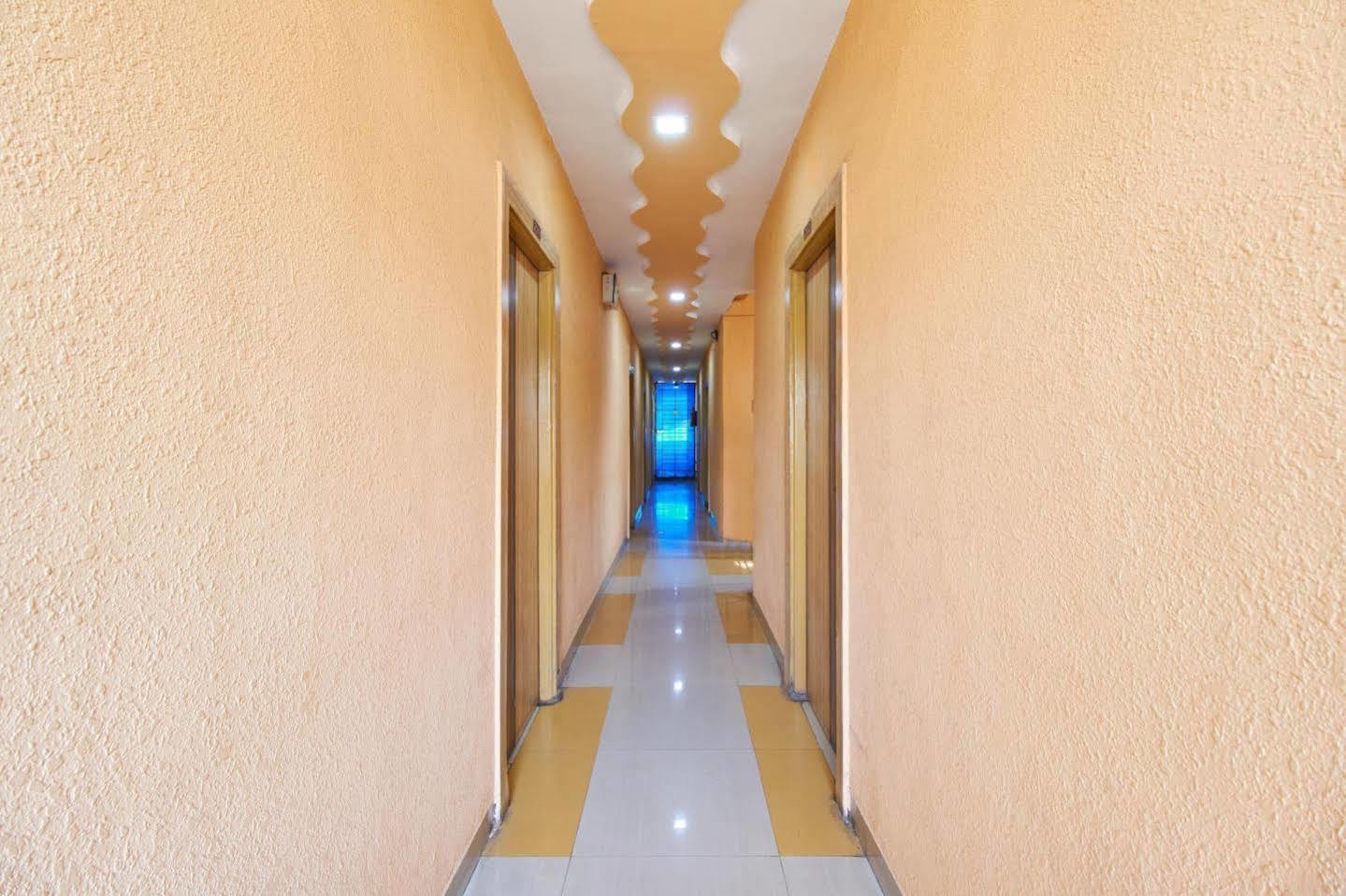 Hotel Preetam Aurangabad Kültér fotó